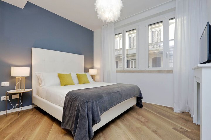 Room 8 of 195