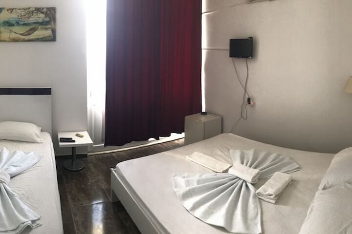 Room 7 of 37