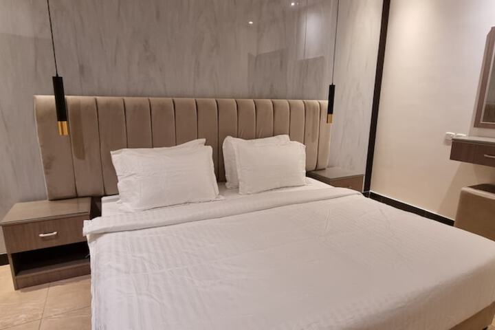 Room 15 of 57