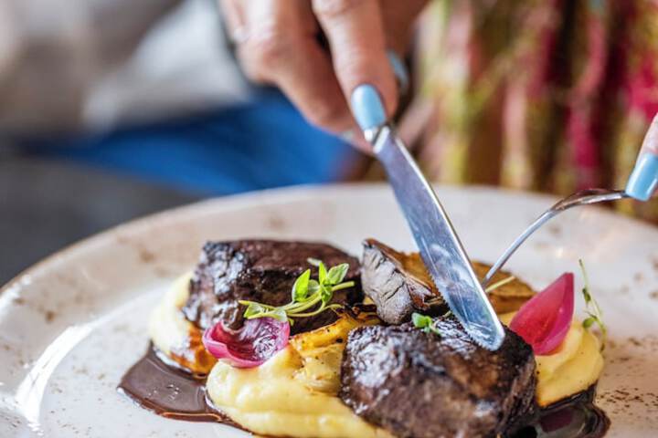 Dining 56 of 73
