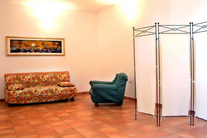 Room 8 of 34