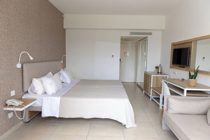 Room 21 of 64