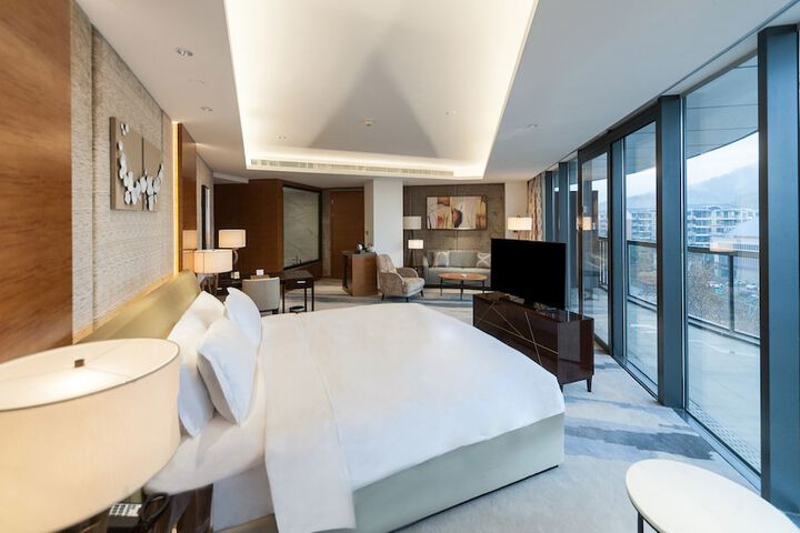 Room 15 of 57