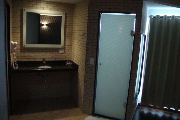 Room 17 of 59