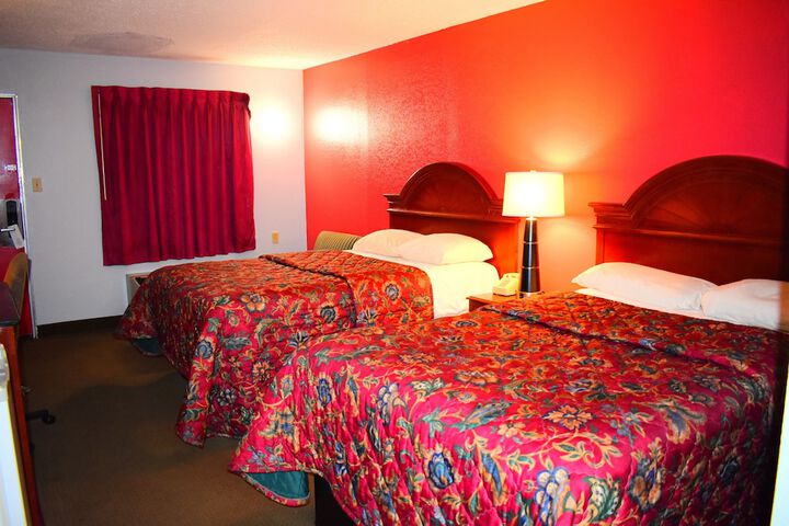 2 Double Beds (4 of 15)