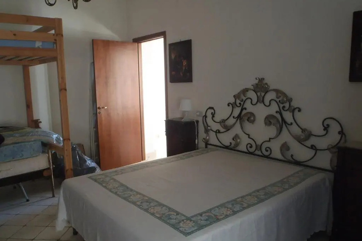 Room 2 of 11