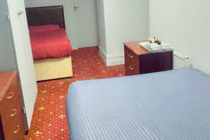 Room 4 of 23