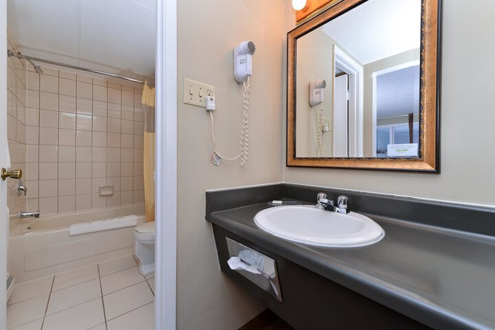 Room 15 of 21