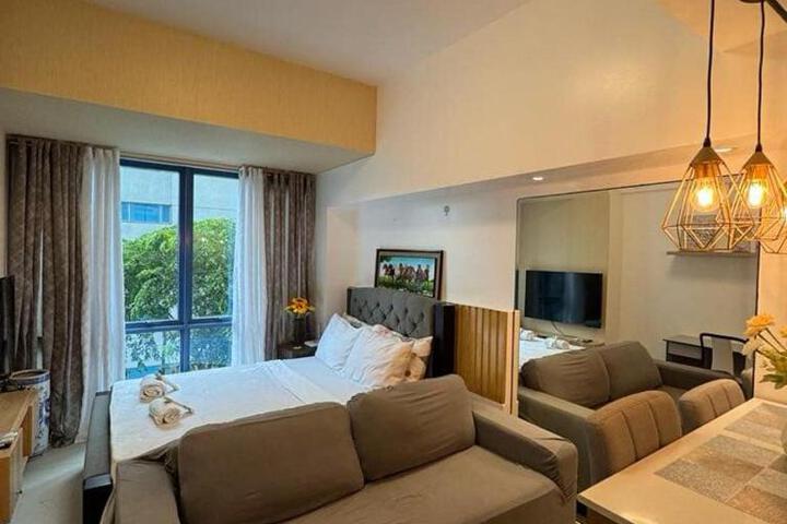 ARC Studio Unit at 38th Park