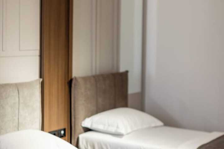 Room 40 of 114