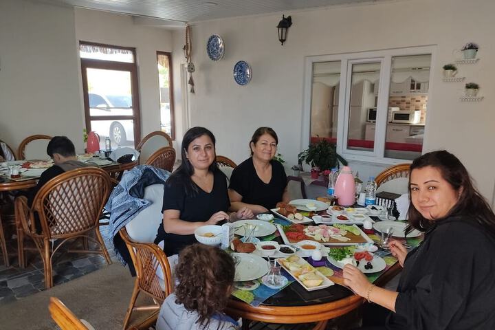 Dining 126 of 185