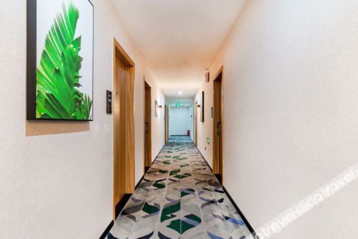 Hotel Interior 18 of 32