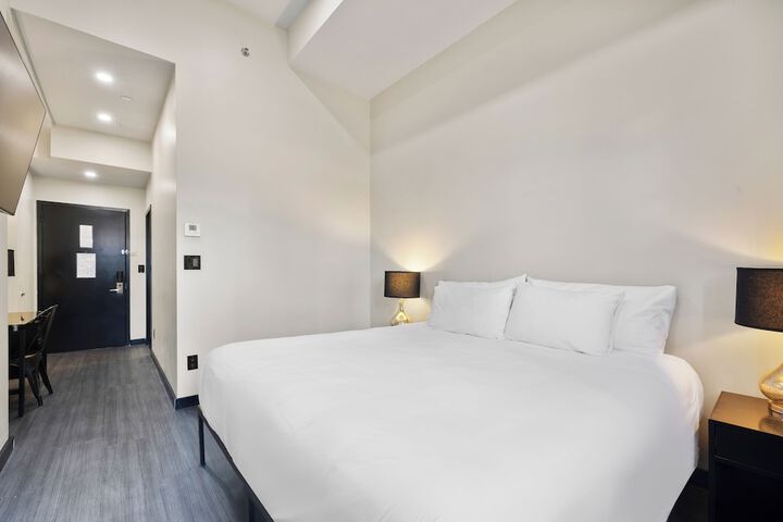 Standard | King Bed (37 of 42)