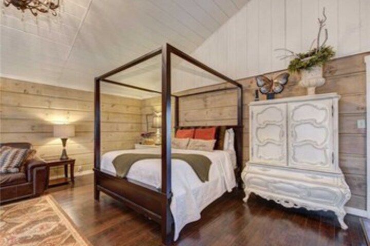 Room 40 of 54