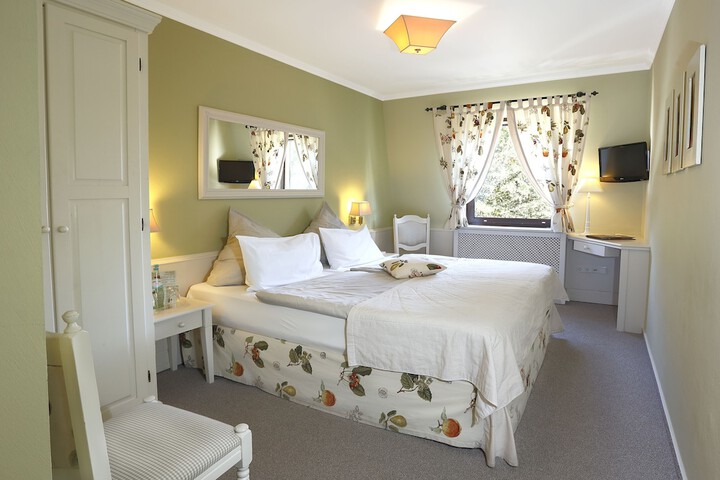 Room 3 of 49