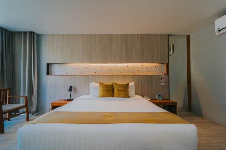 Room 33 of 130