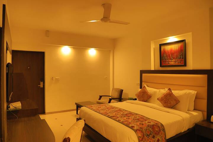 Room 6 of 38
