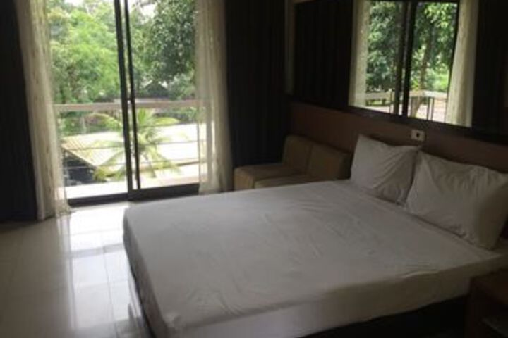 Room 16 of 24