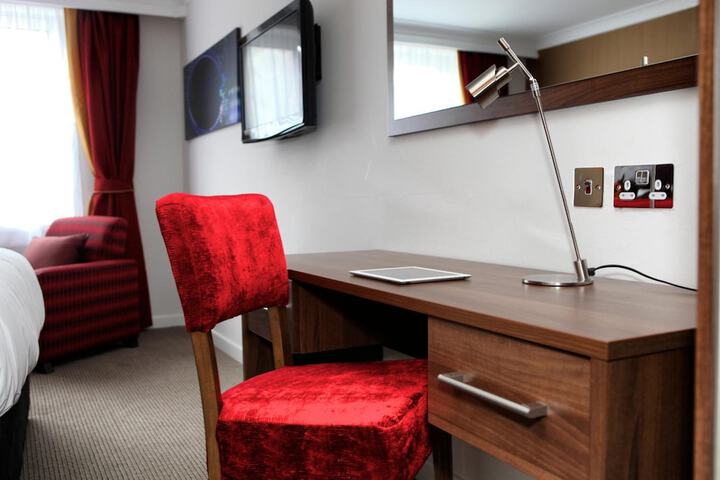 Room 16 of 46