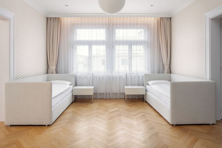 Room 16 of 52