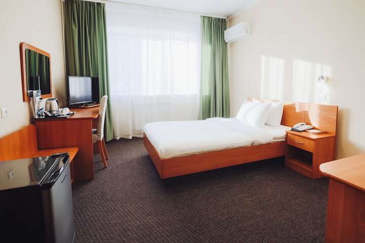Room 16 of 37