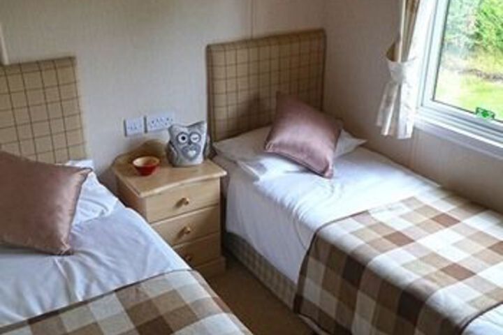 Room 17 of 40