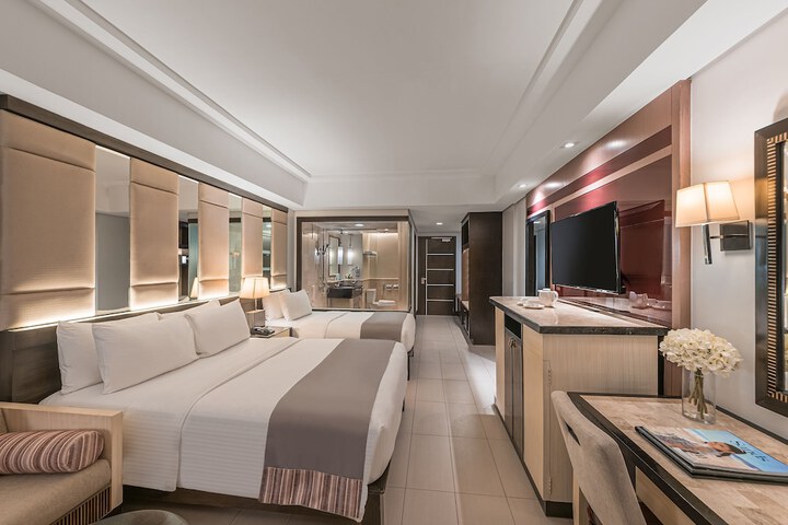 Room 6 of 31
