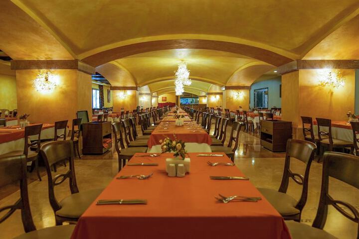 Dining 60 of 80