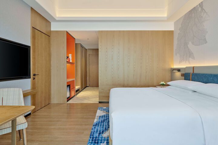 Room 18 of 81