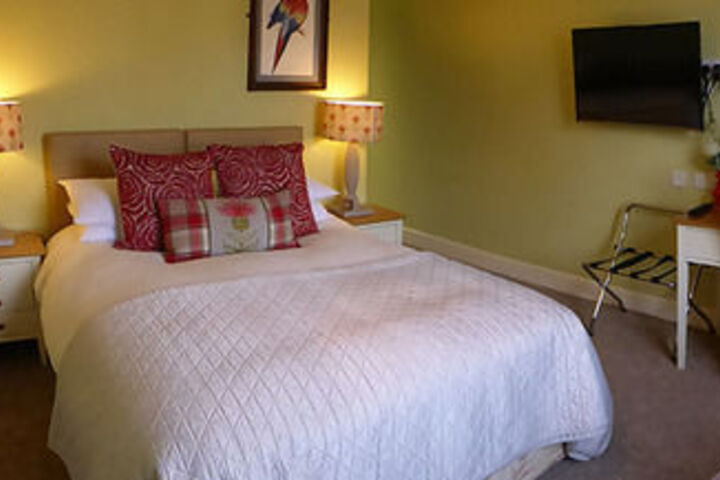 Room 30 of 48