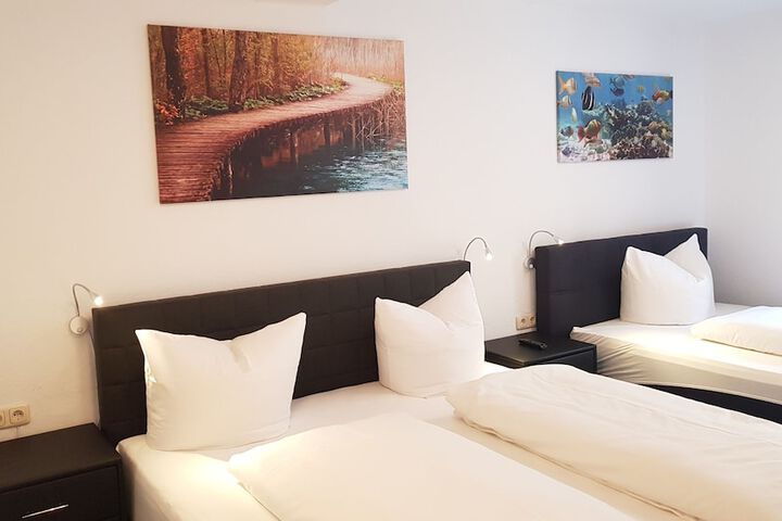 Room 9 of 97