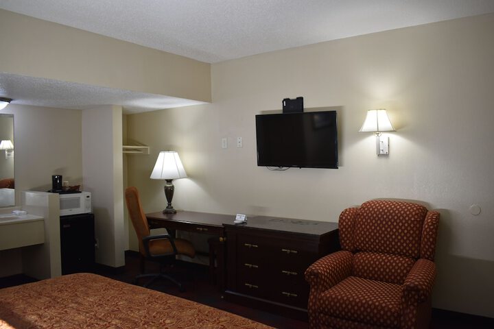 Room 3 of 9