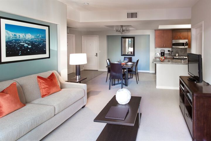 Room 6 of 21