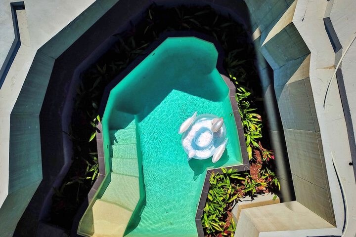 Pool 11 of 25