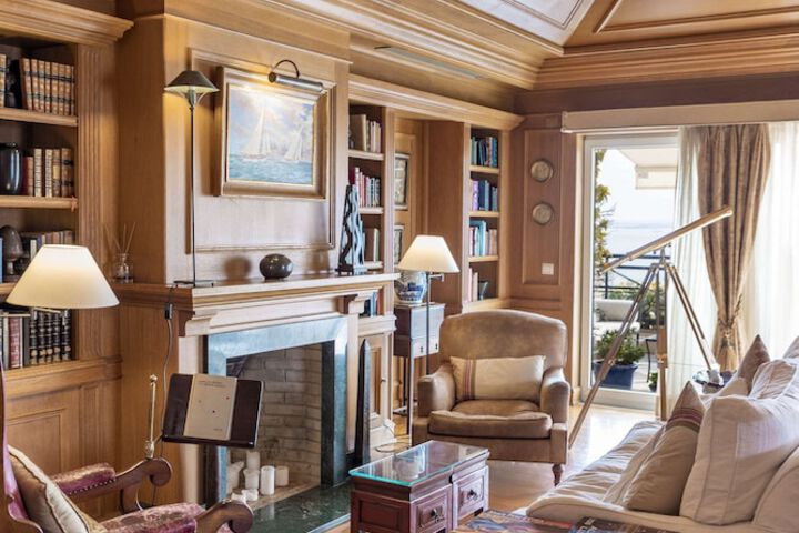 Guest Lobby
