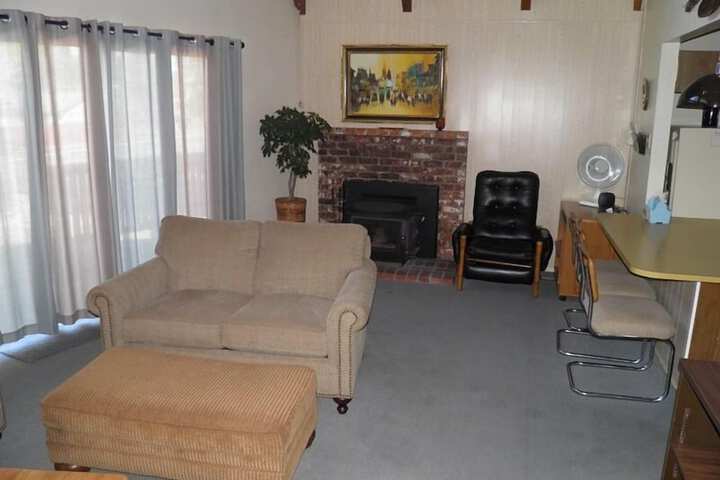 Room 8 of 14