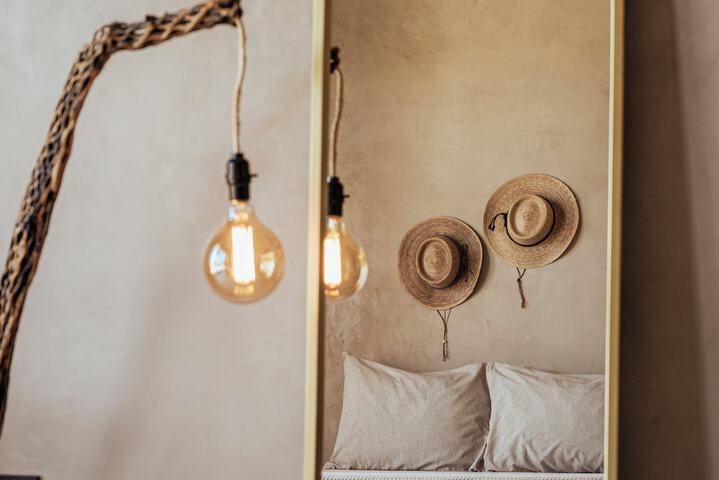Room 4 of 37