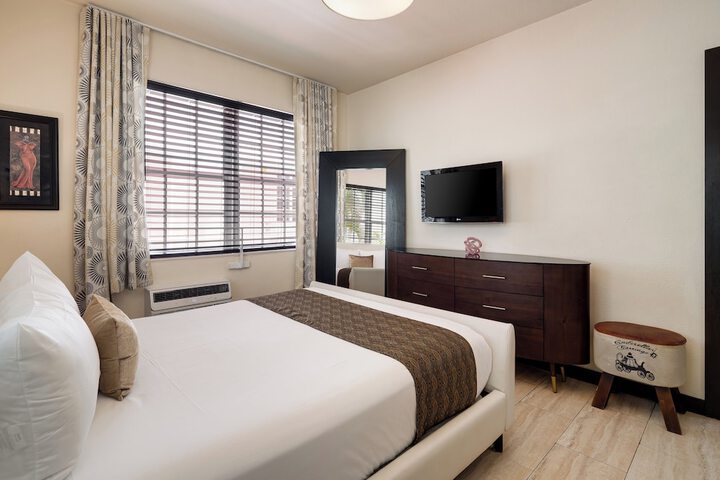 Room 25 of 68