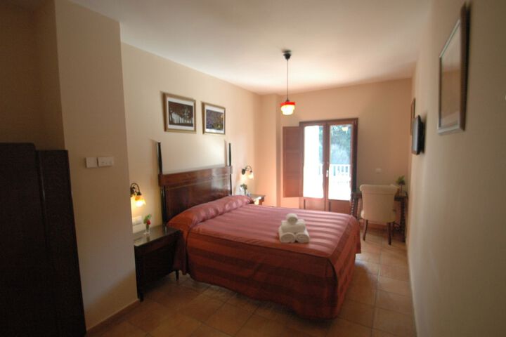 Room 8 of 35