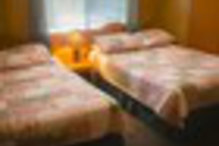 Room 32 of 462