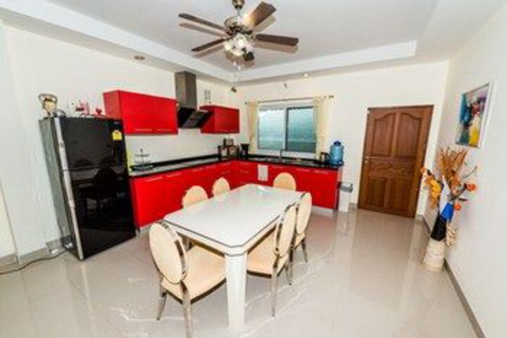 Room 30 of 53