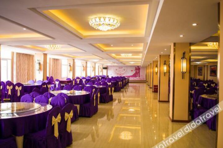 Hotel Interior 8 of 16