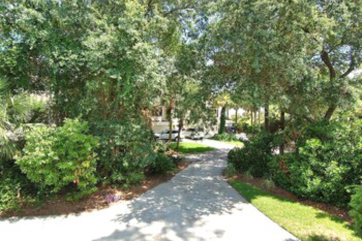 Property Grounds 33 of 48