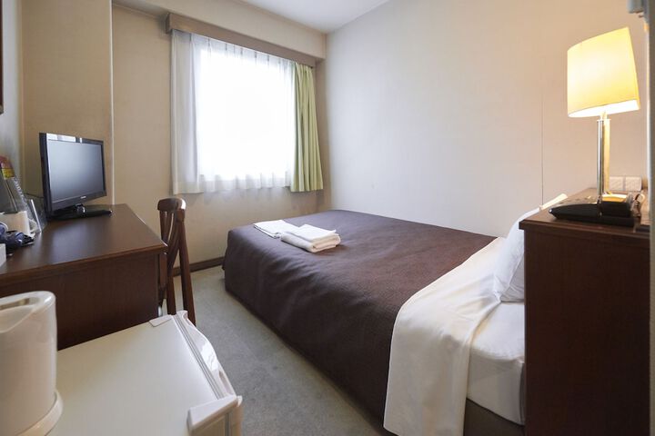 Room 16 of 42