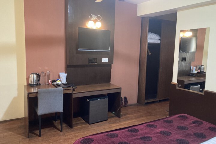 Room 26 of 61