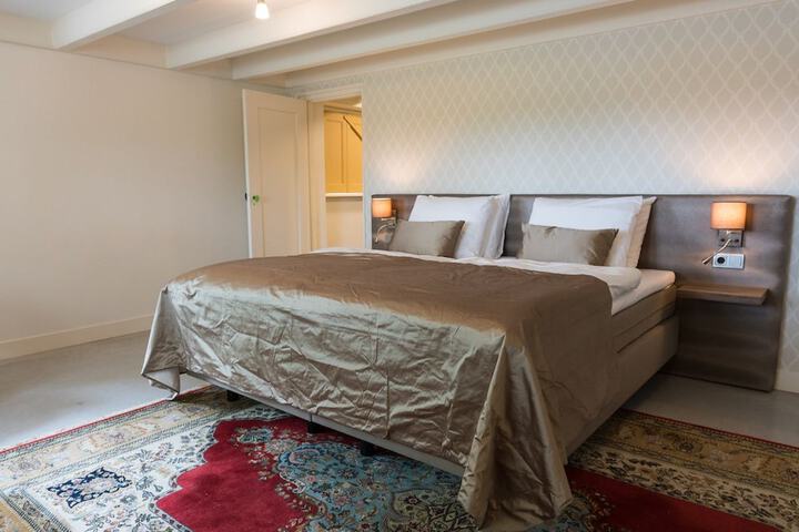 Room 14 of 19