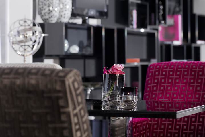 Lounge 167 of 173
