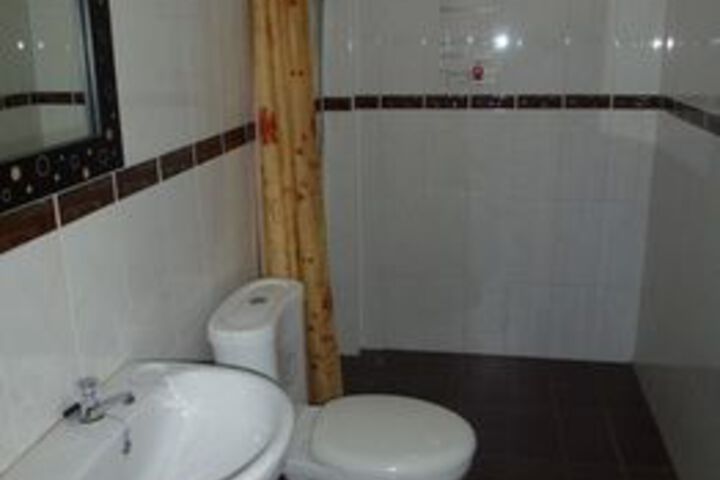 Room 6 of 22
