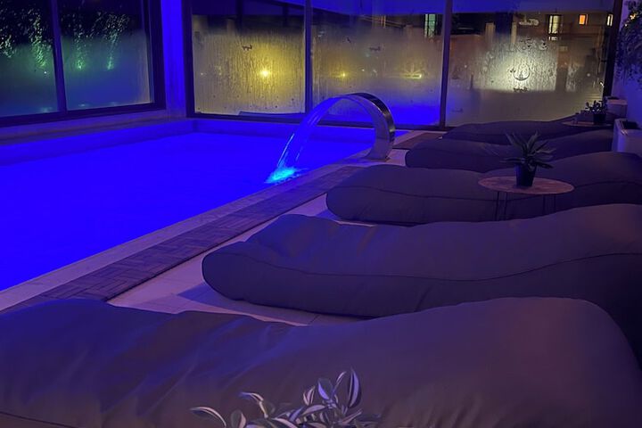 Pool 52 of 117