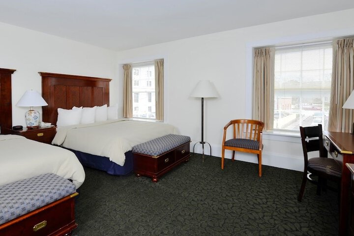 Room 16 of 46